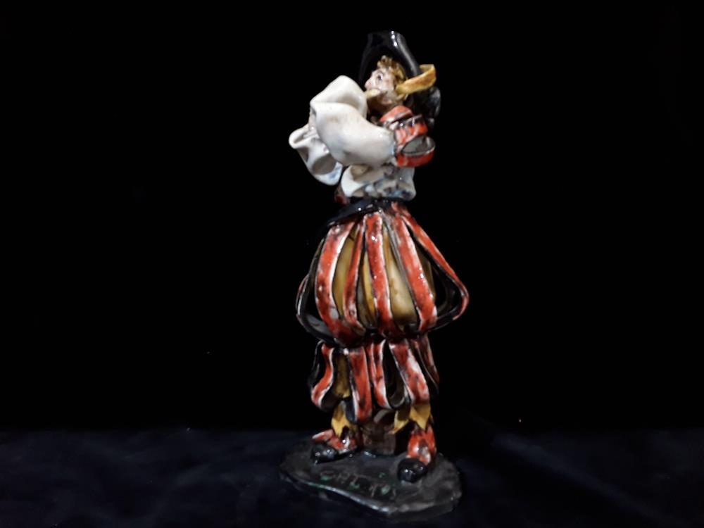 POSTURE EN TERRE CUITE ITALIENNE 