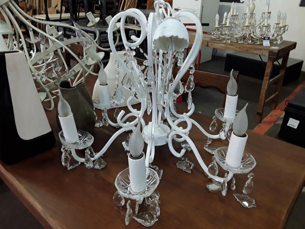 LUSTRE PATINÉ BLANC AVEC CRISTAL 