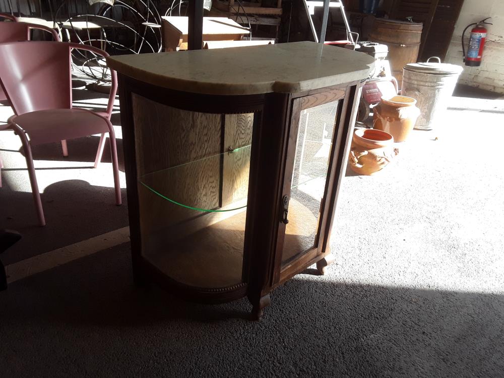 VITRINE BOMBÉE ARGENTIER ANNEE 20 