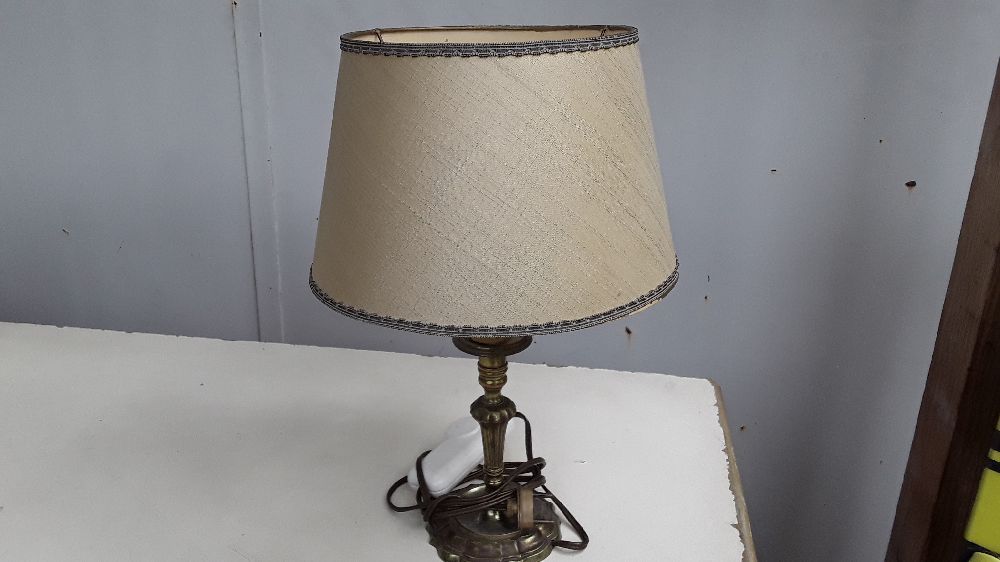 LAMPE DE CHEVET STYLE BOUGEOIR PIED LAITON occasion Troc LAMPE DE CHEVET STYLE BOUGEOIR PIED LAITON occasion Troc