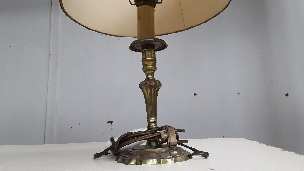 LAMPE DE CHEVET STYLE BOUGEOIR PIED LAITON occasion Troc LAMPE DE CHEVET STYLE BOUGEOIR PIED LAITON occasion Troc