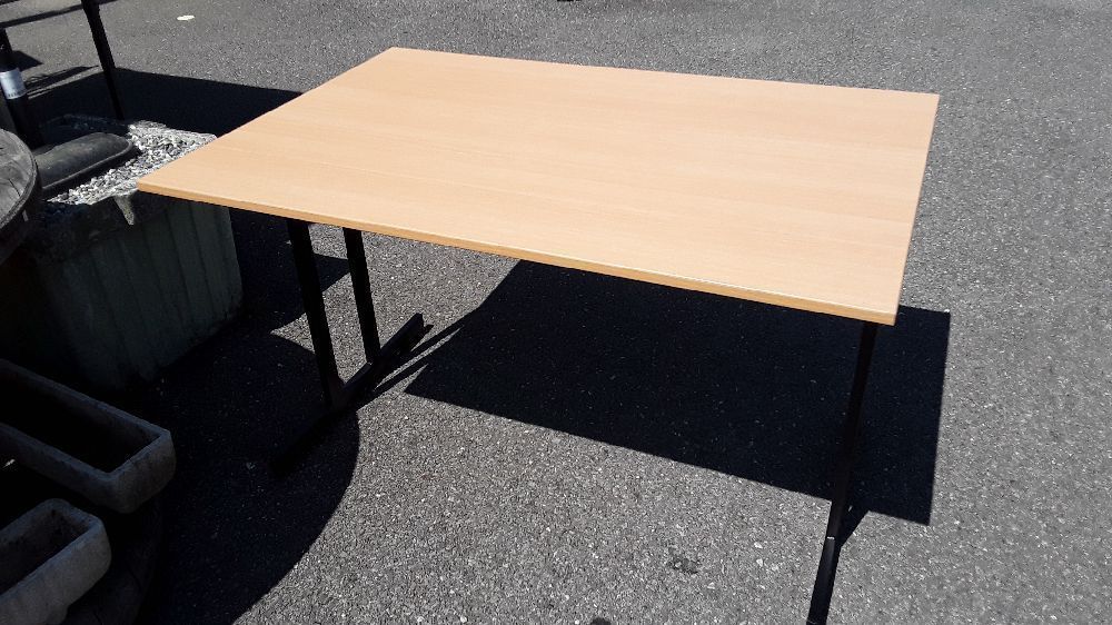 Table pliante multi usage Table pliante multi usage