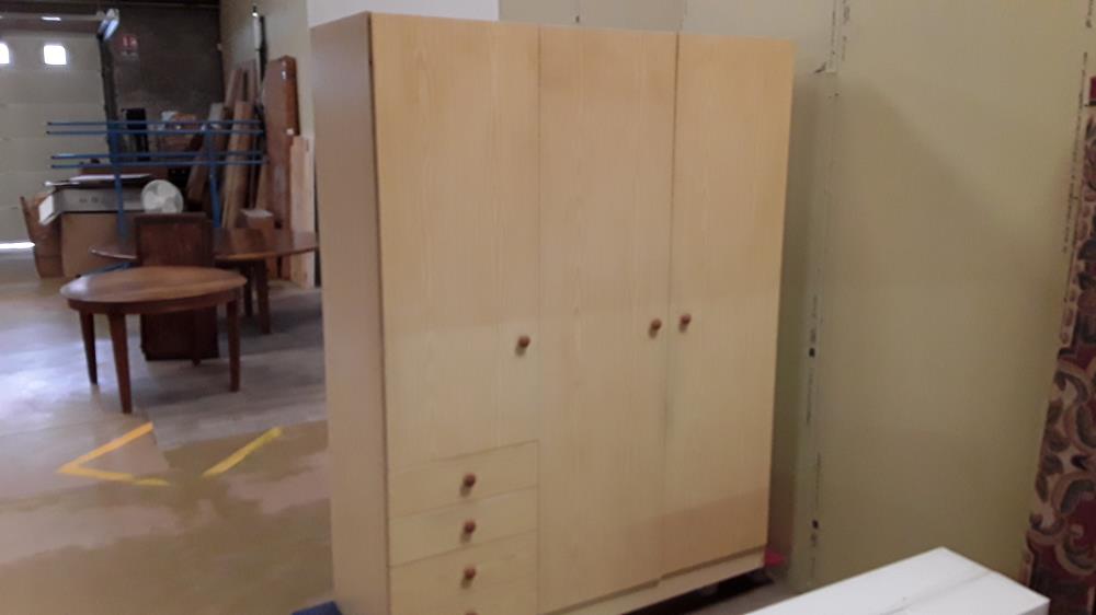 ARMOIRE F PIN