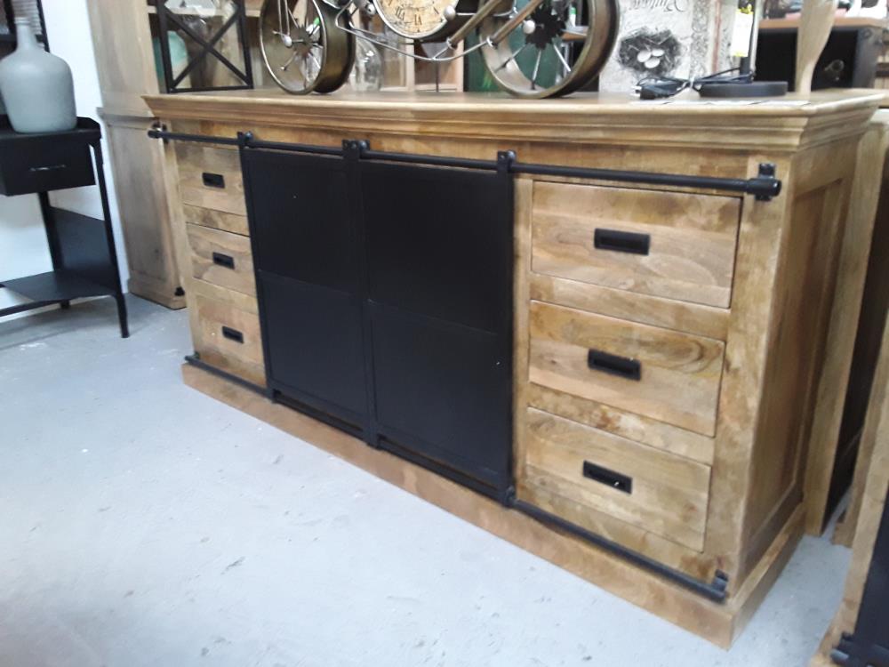 BUFFET INDUSTRIEL PORTES METAL EN 250*95