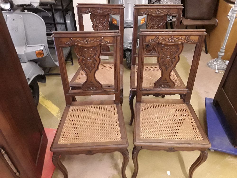 LOT DE 4 CHAISES CANNAGE 