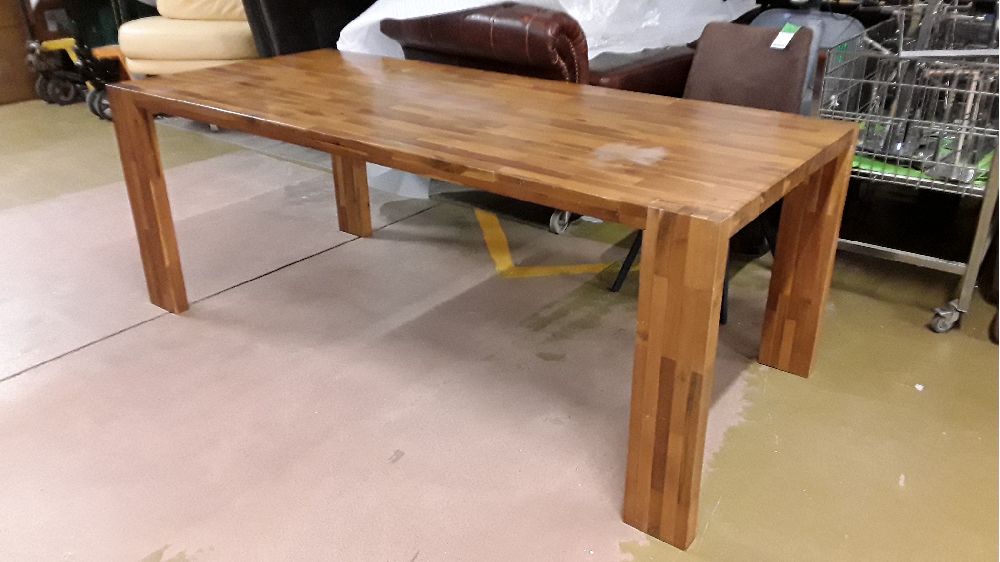 TABLE RECTANGULAIRE