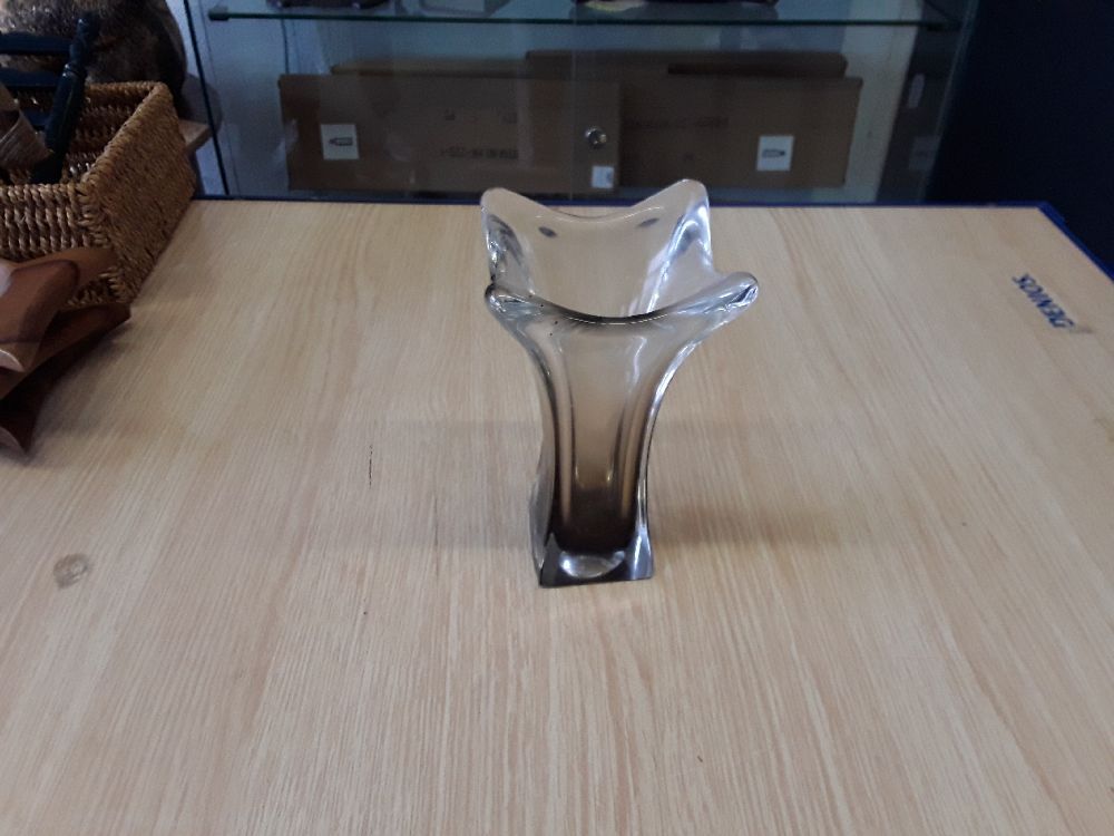 VASE EN VERRE