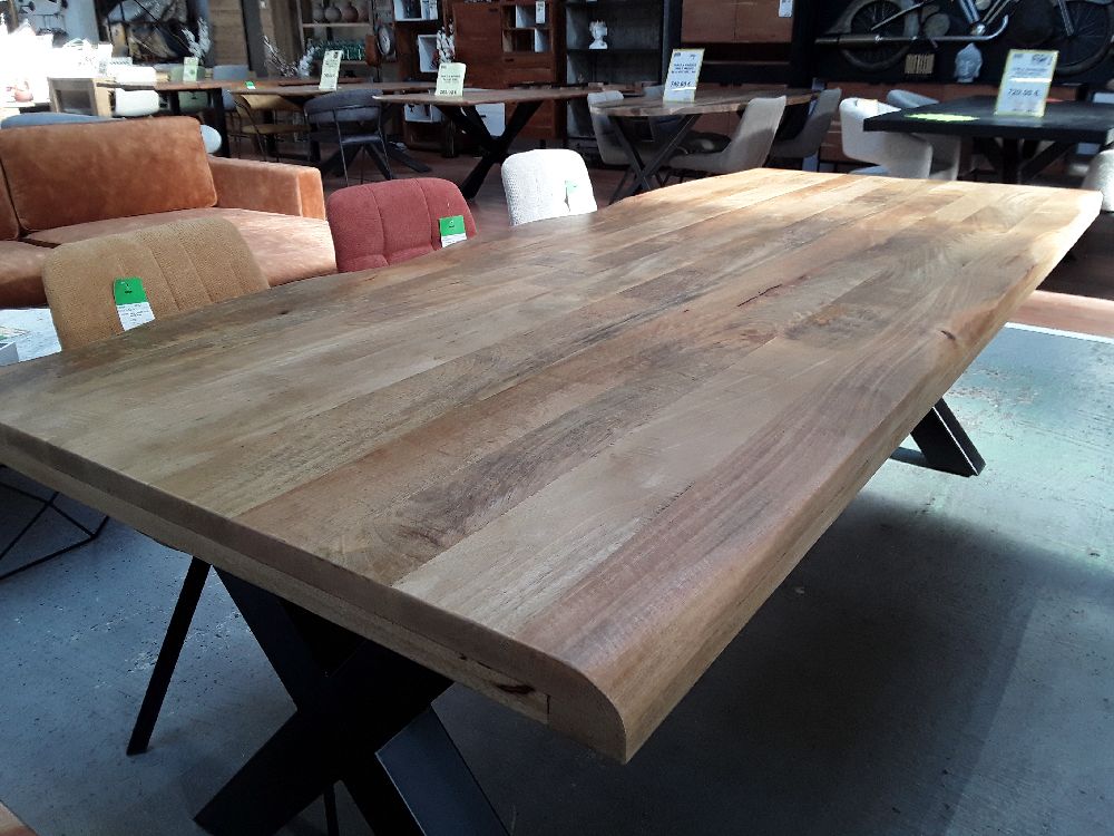 TABLE EN MANGUIER LIVE EDGE 280/100 PIEDS X