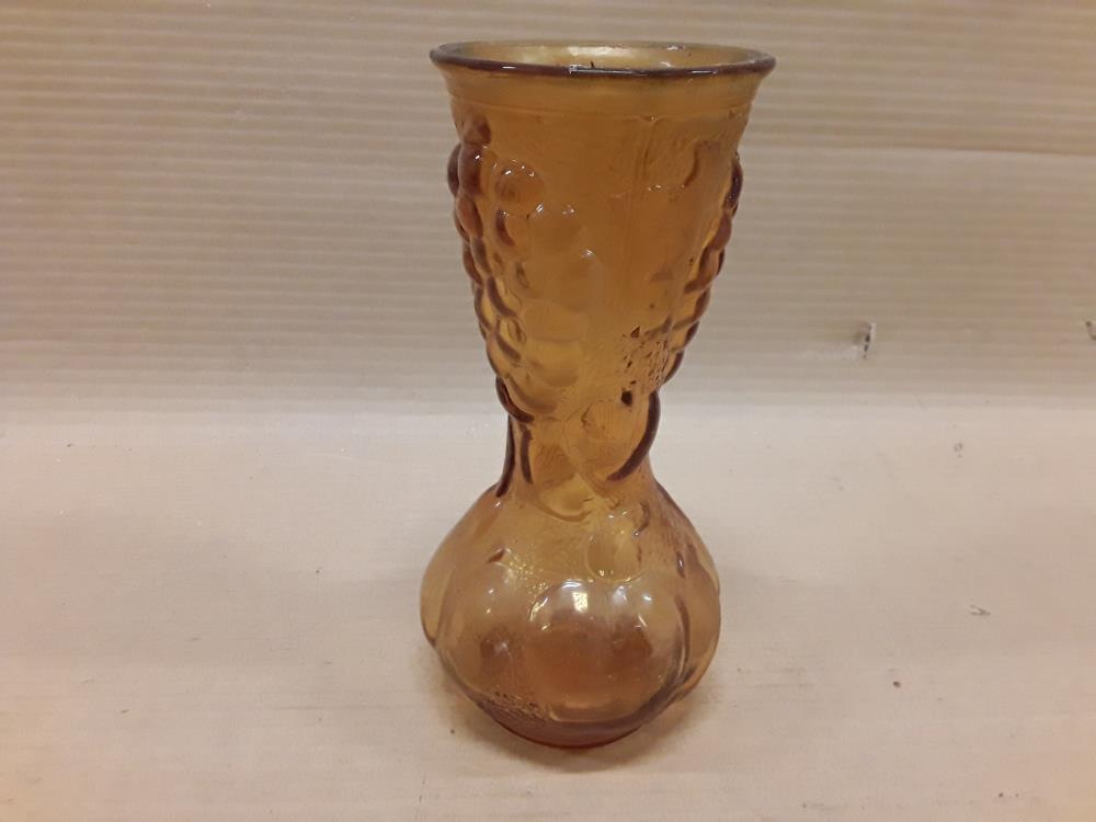 VASE JAUNE