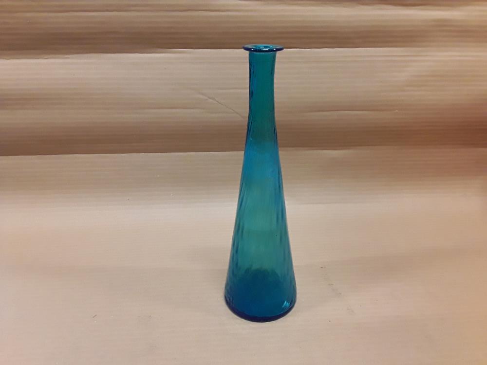 VASE BLEU