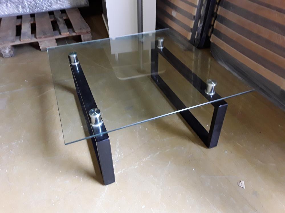 TABLE BASSE CARRE VERRE