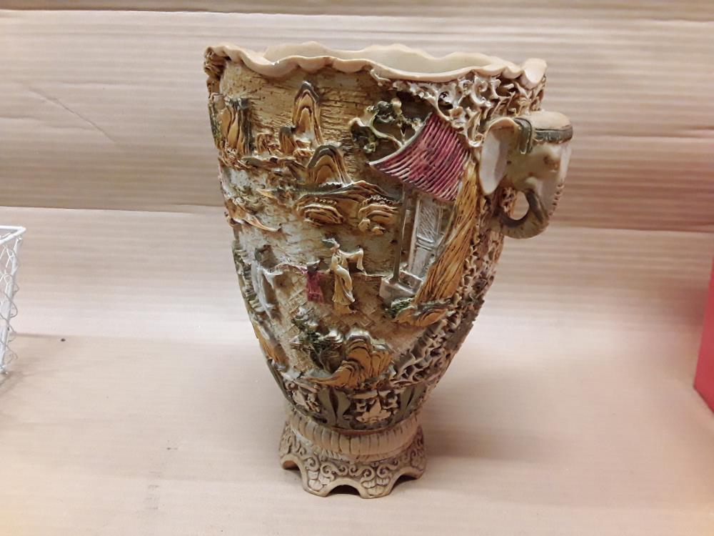 VASE RESINE ELEPHANT 