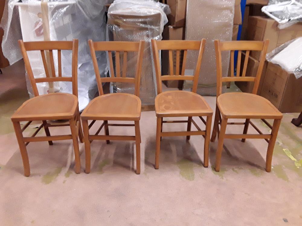 LOT DE 4 CHAISES BOIS