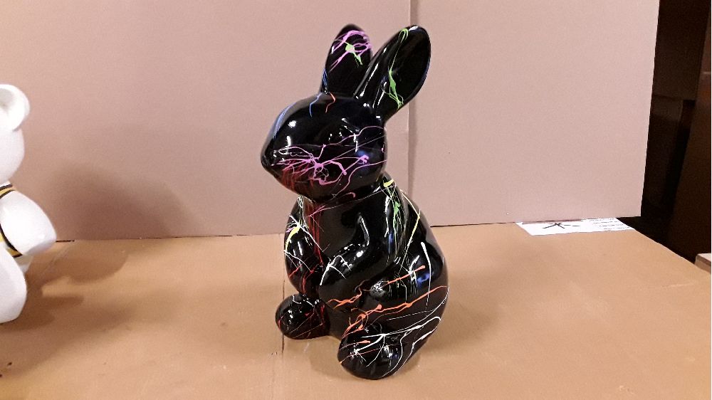 LAPIN NOIR