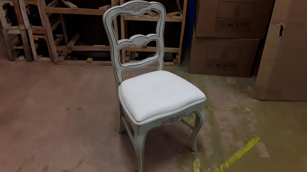 CHAISE ASSISE TISSU
