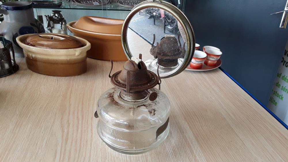 LAMPE À PÉTROLE 