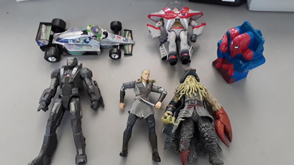 FIGURINE DISNEY MARVEL