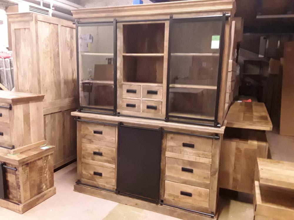 BUFFET MANGUIUER MASSIF PORTES ET TIROIRS EN 2 PARTIES 160