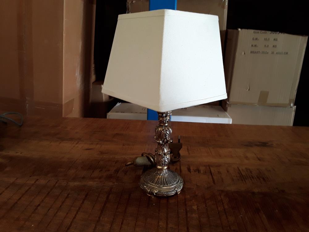 LAMPE À POSER