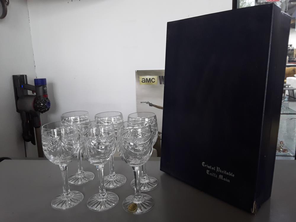 LOT DE 6 VERRES A PIED CRISTAL