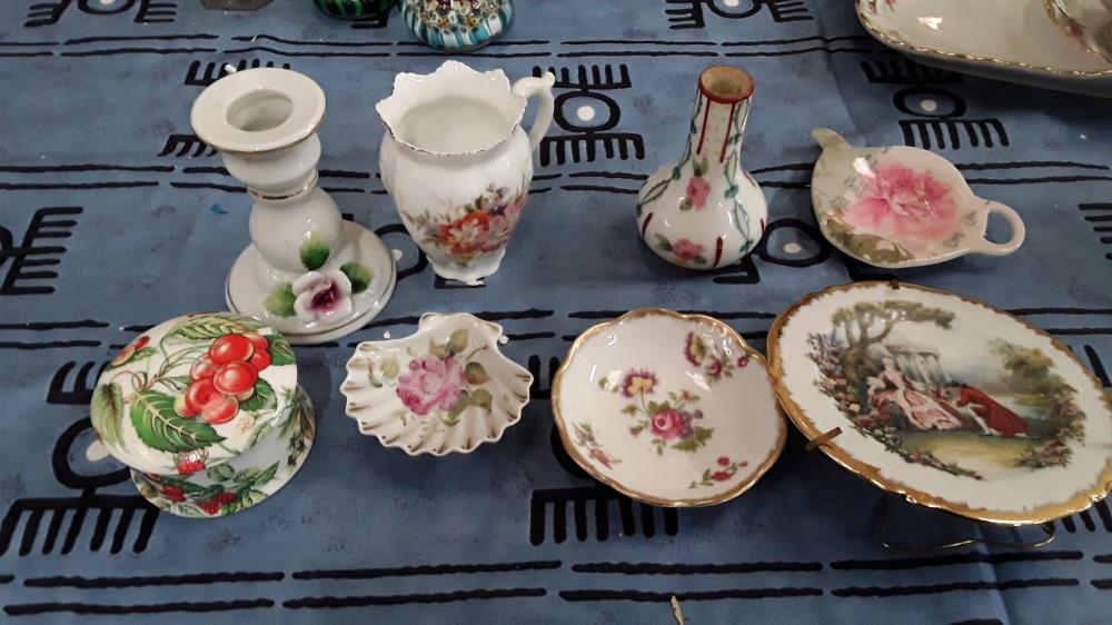 PETIT BIBELOT PORCELAINE DECO