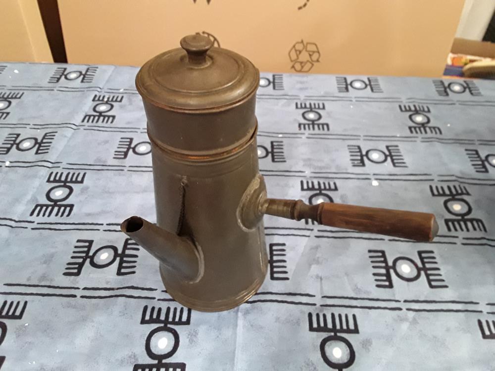 CAFETIÈRE ANCIENNE