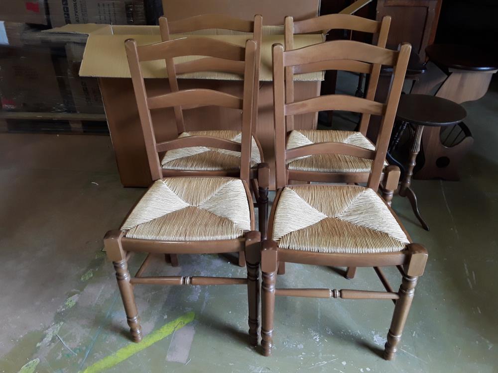 LOT DE 4 CHAISES PAILLEES 