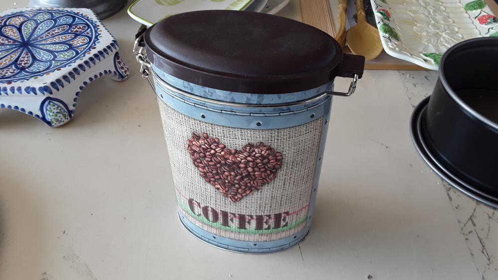 BOITE À CAFÉ 