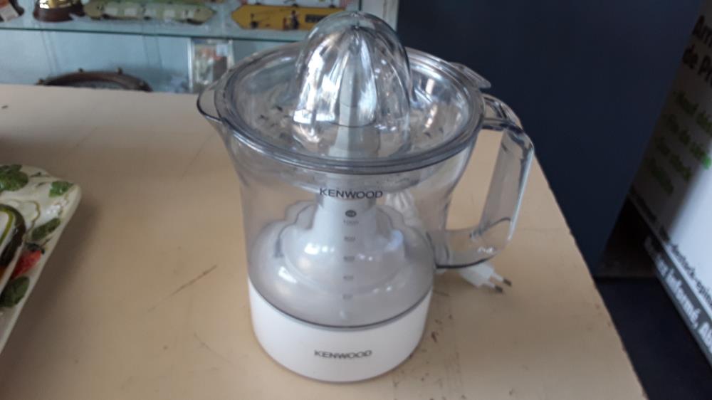 PETIT ROBOT KENWOOD 