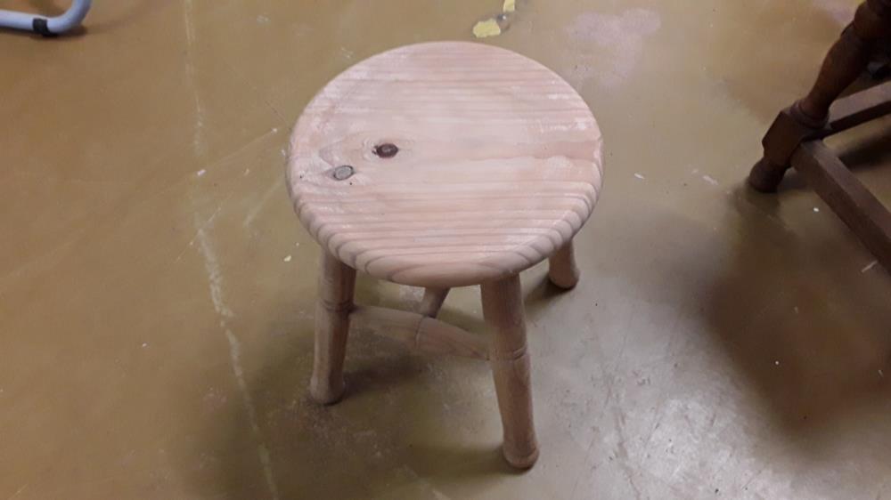 TABOURET 
