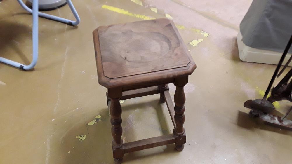 TABOURET 
