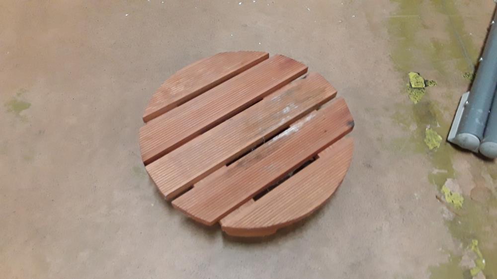 SOUS POT À ROULETTES