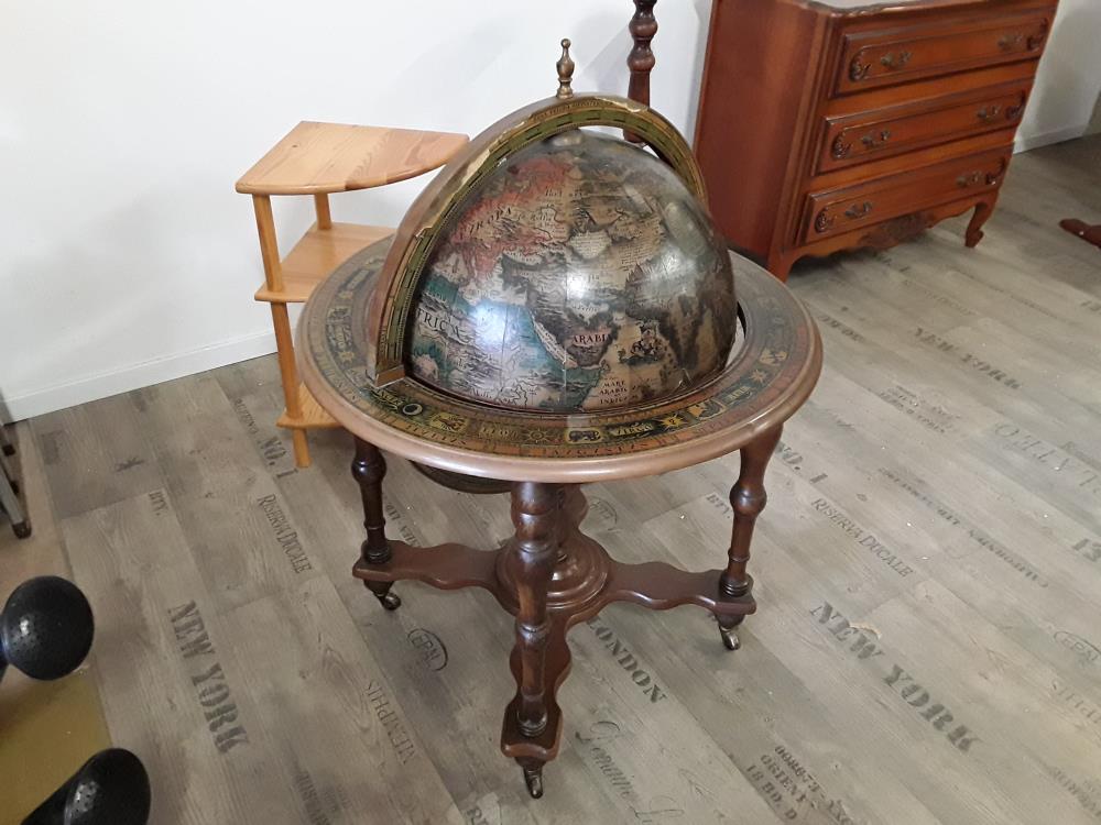 BAR MAPPEMONDE 