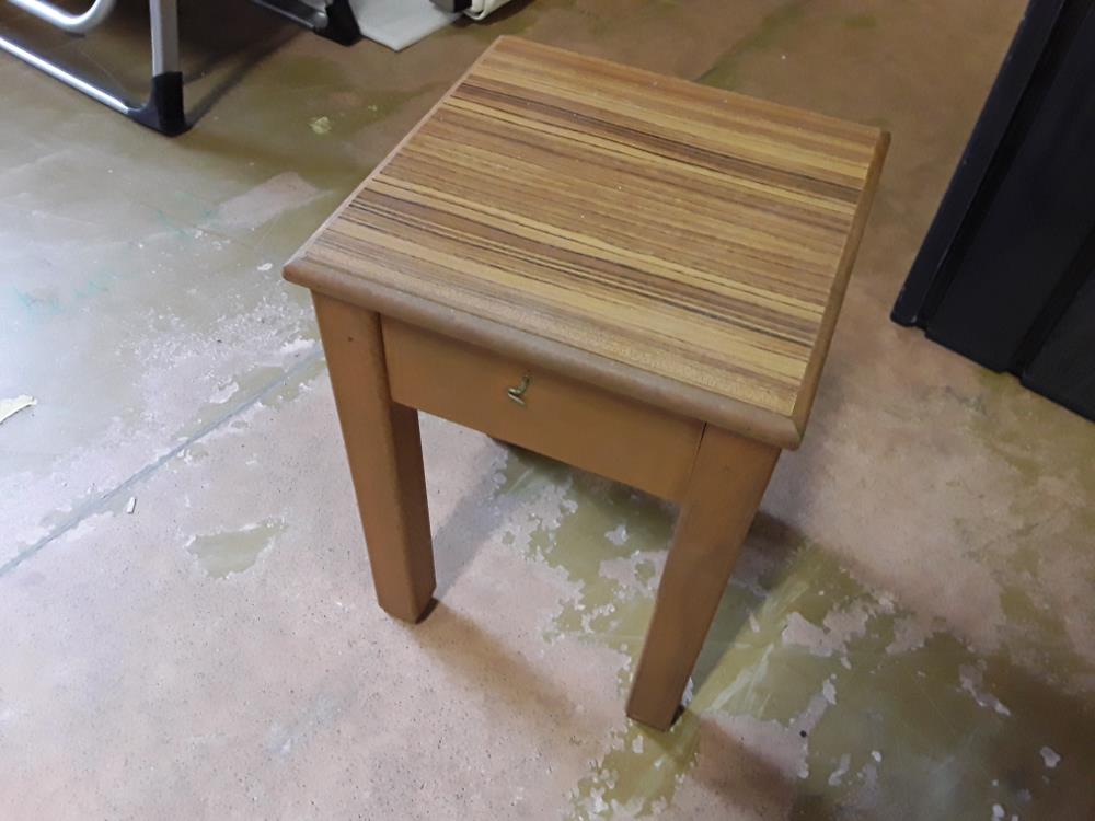 TABOURET COFFRE
