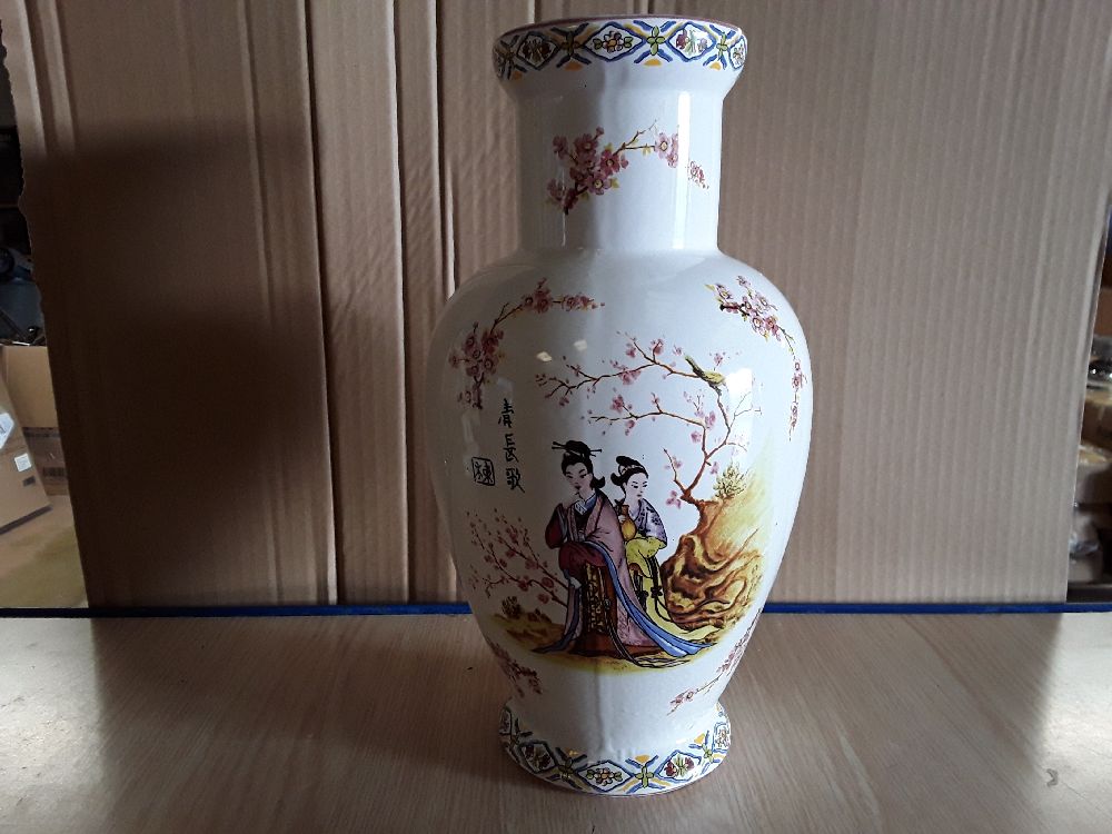 VASE STYLE CHINOIS 