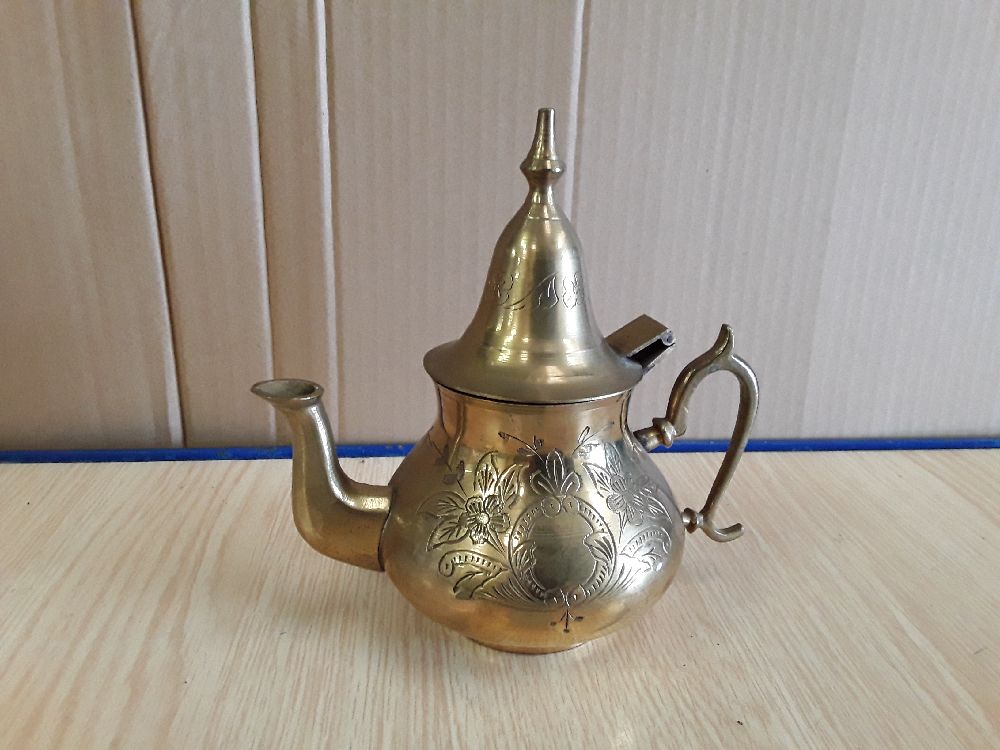 THÉIÈRE METAL