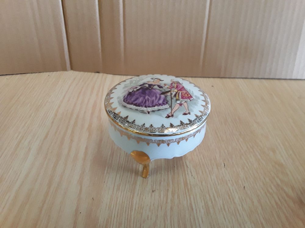 BOITE PORCELAINE LIMOGES