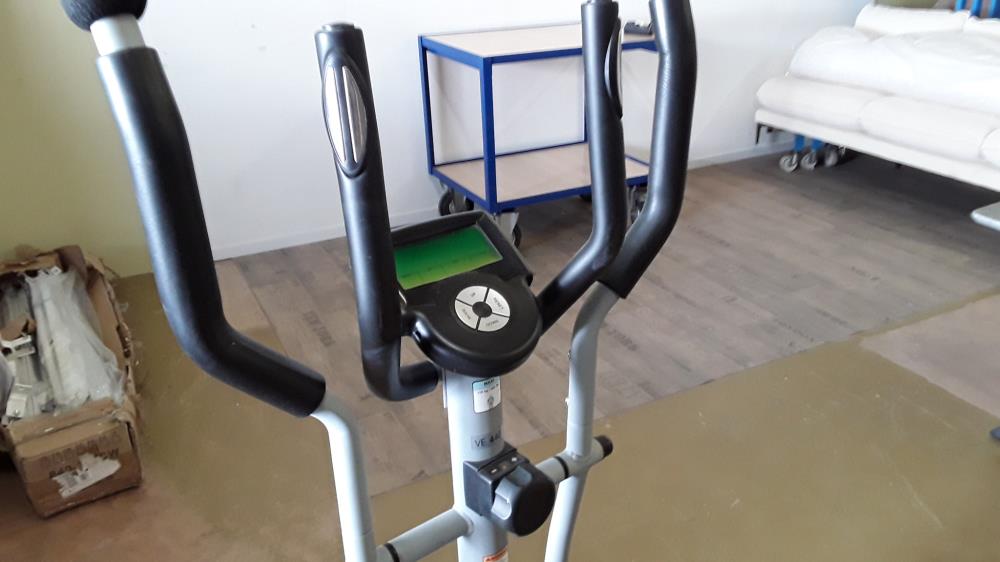 VELO ELLIPTIQUE DOMYOS VE440