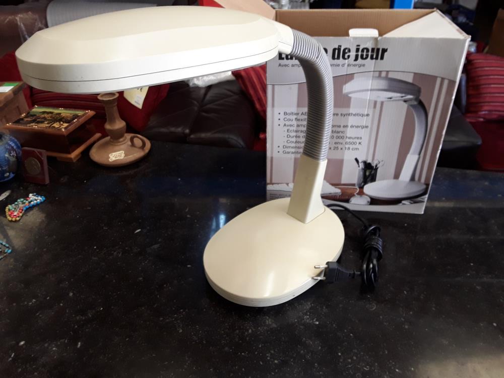 LAMPE