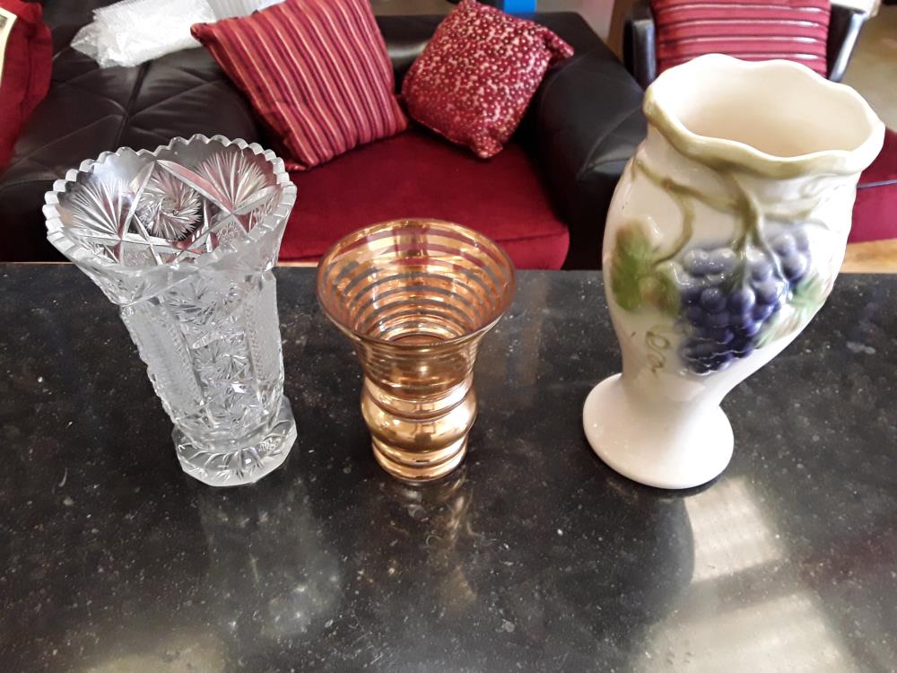 VASE DIVERS