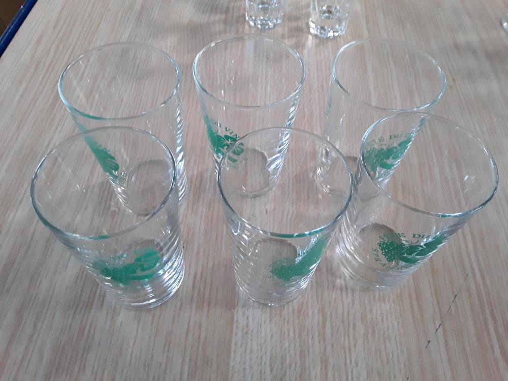 LOT DE 6 PETITS VERRES