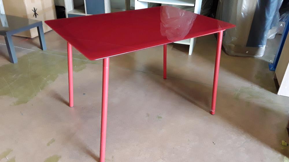 TABLE ROUGE VERRE