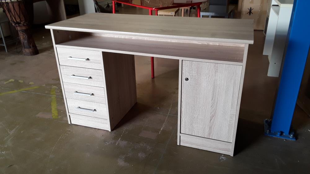 BUREAU CHENE CLAIR