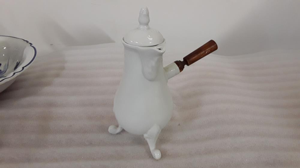 CHOCOLATIERE PORCELAINE