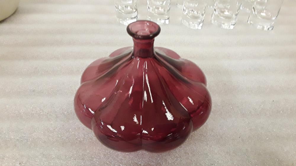 PETIT VASE VERRE ROUGE