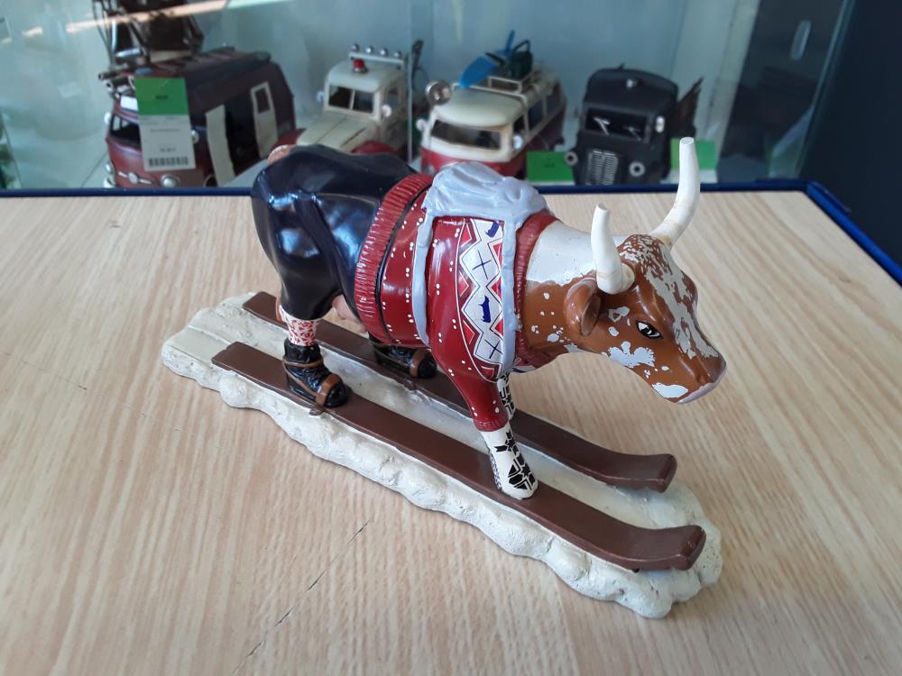 STATUE VACHE SKI