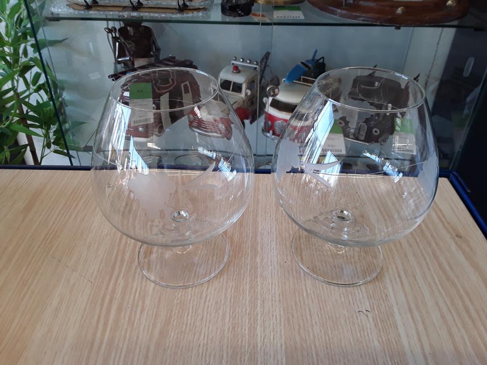 LOT DE 2 VERRES