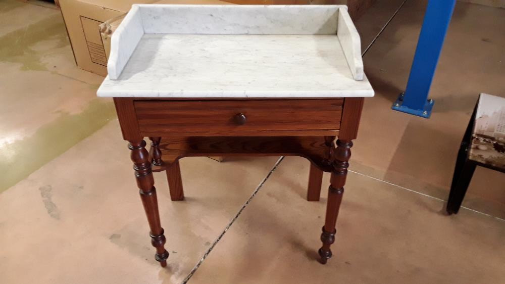 MEUBLE DE TOILETTE MARBRE