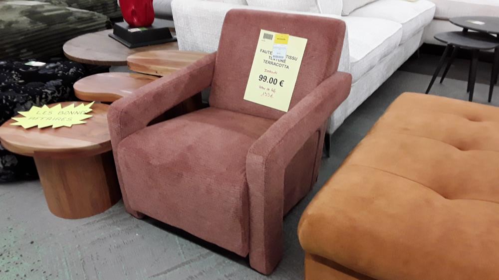 FAUTEUIL EN TISSU TEXTURE TERRACOTTA /DESTOCK VALEUR 139 €