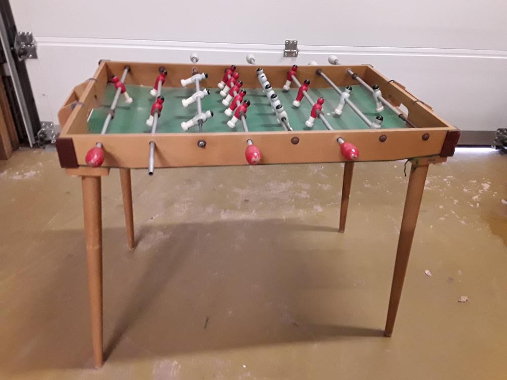 BABY FOOT VINTAGE EN L'ETAT